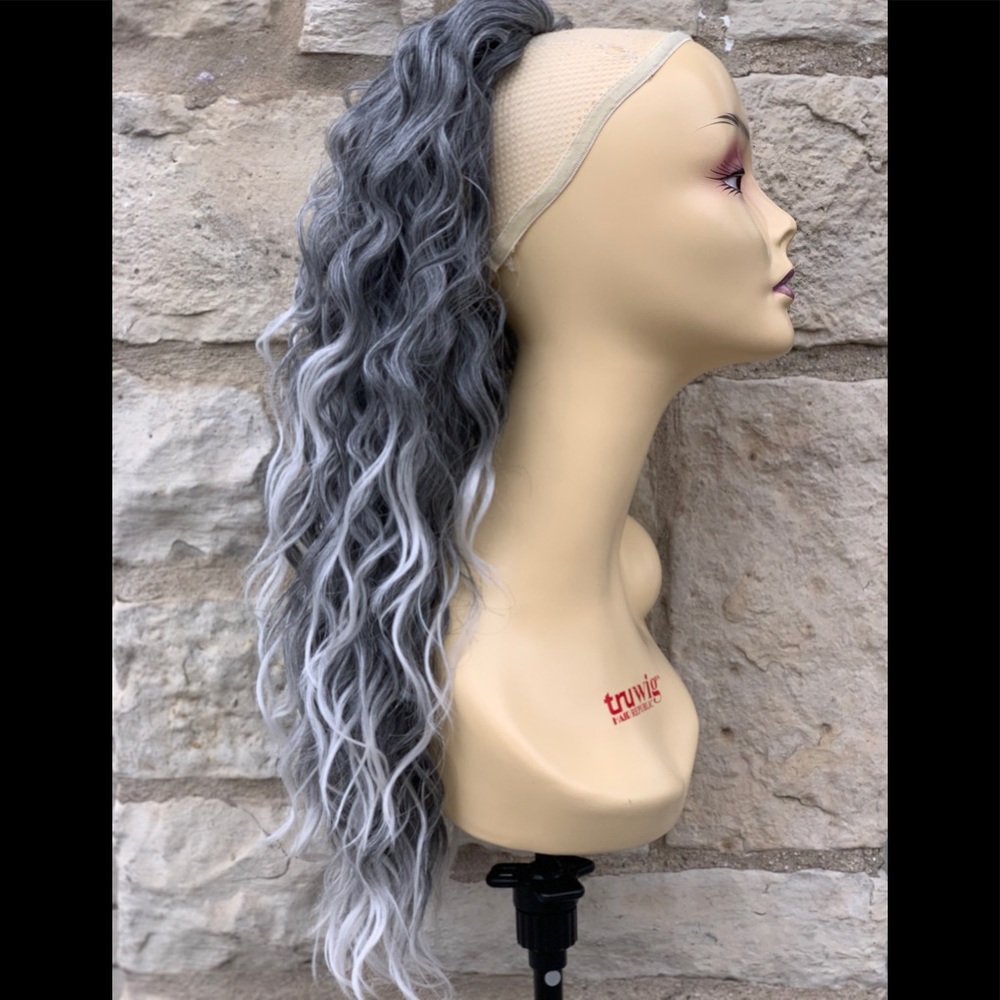 Grey ponytail curly wavy drawstring ponytail - Picture 8 of 8